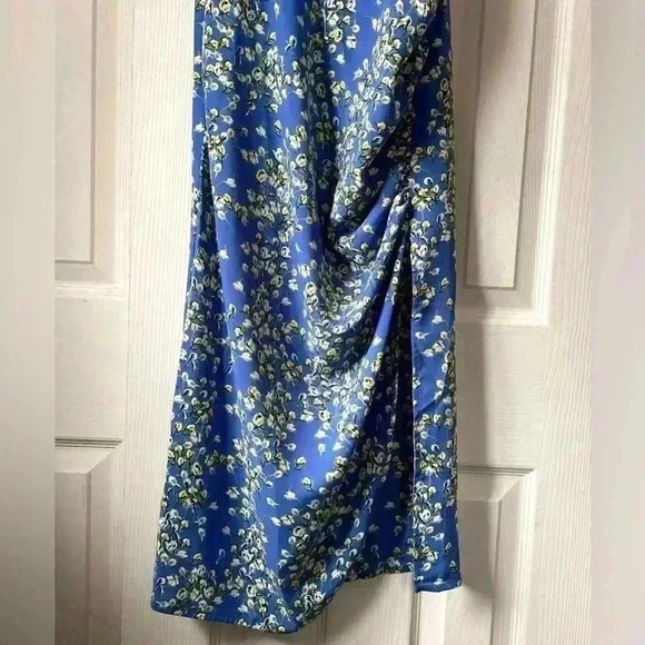 JULI TOO BOUTIQUE BLUE FLORAL Puff sleeve Midi dress Size Small - Picture 5 of 11